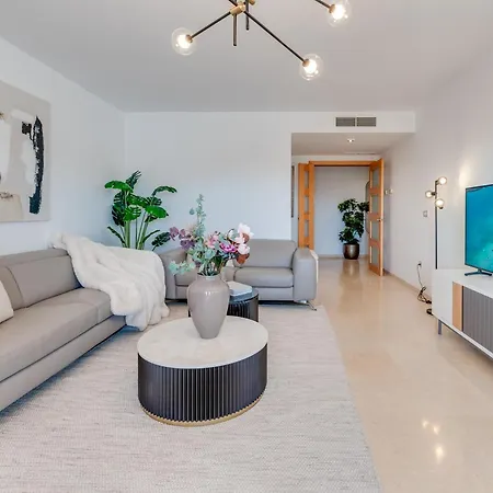 Vacation I The Sunrise Golden Mile Flat, Next To Convention Center, Recently Refurbished, Prime Location, 300m To The Apartment *