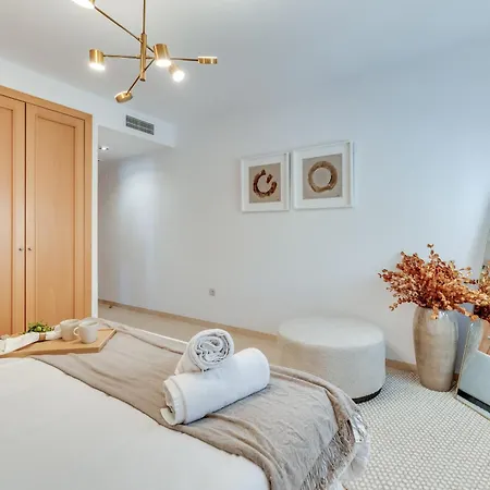 Vacation I The Sunrise Golden Mile Flat, Next To Convention Center, Recently Refurbished, Prime Location, 300m To The Apartment Marbella